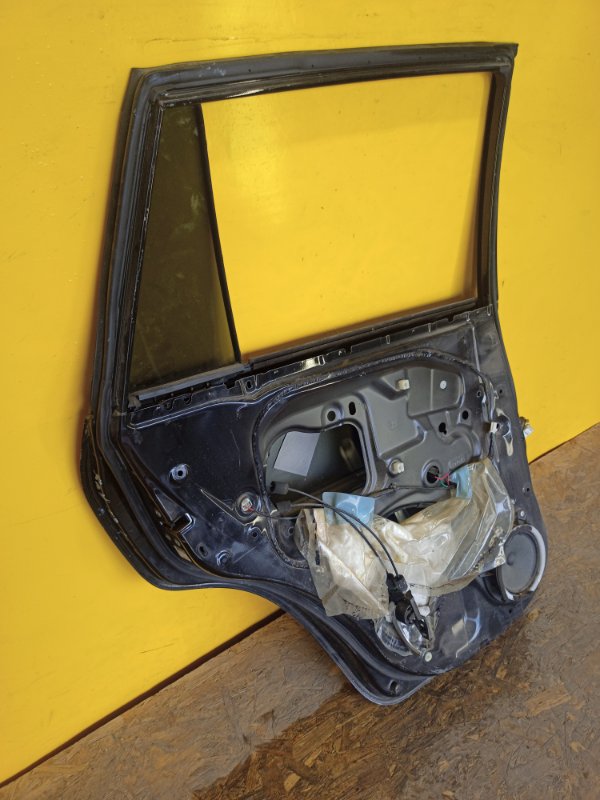 Дверь задняя левая RAV4 05-12 Дверь задняя левая RAV4 05-12