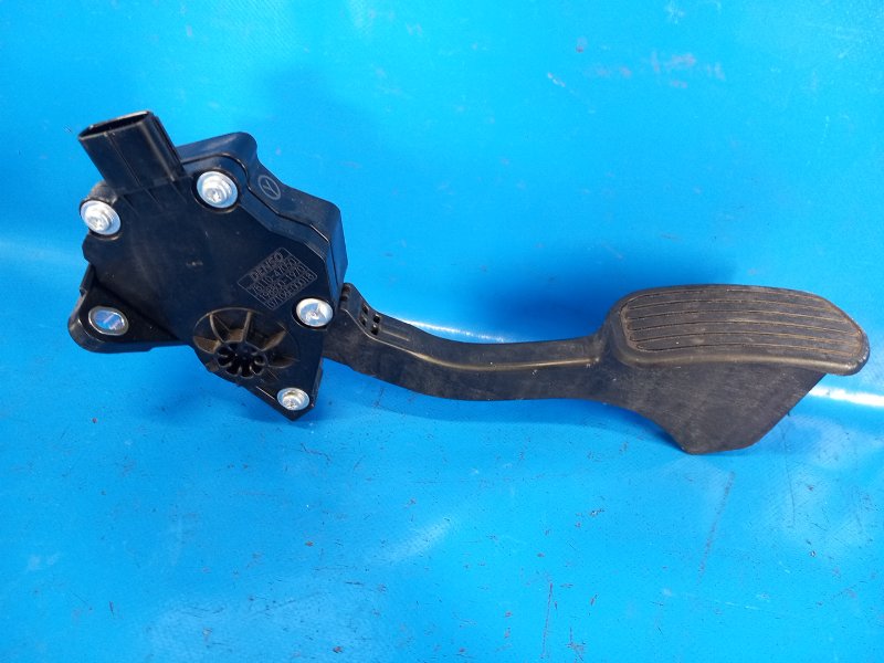 Педаль газа PRIUS 16- 2016 1.8 2ZRFXE Педаль газа PRIUS 16- 2016 1.8 2ZRFXE