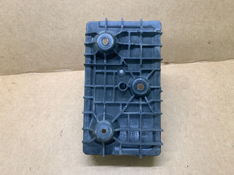 Полка аккумулятора MX-5 15- 2016 ND 2.0 PE-VPS