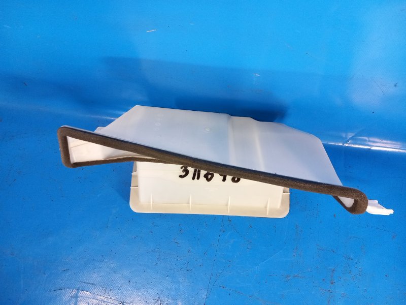 Воздуховод салона PRIUS 16- 2016 1.8 2ZRFXE