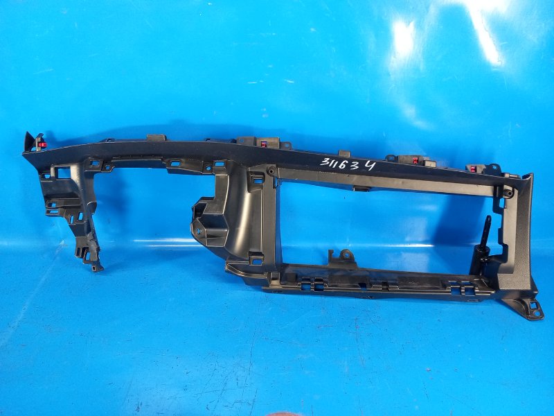 Накладка торпедо TOYOTA PRIUS 16- 2016 1.8 2ZRFXE 5530347080 Б/У