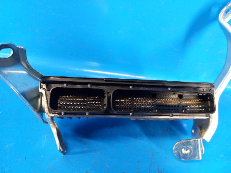 Блок управления двигателем TOYOTA PRIUS 16- 1.8 2ZRFXE
