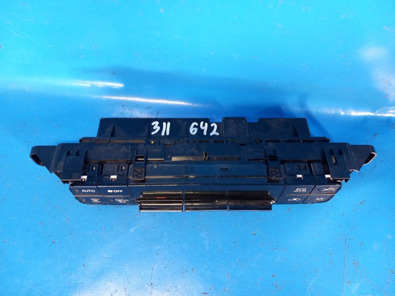 Блок управления печкой PRIUS 16- 2016 1.8 2ZRFXE