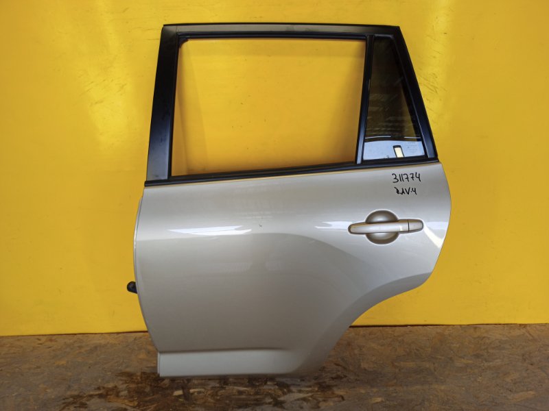 Запчасть дверь задняя левая TOYOTA RAV4 05-12 67004-42080 Б/У Дверь задняя левая TOYOTA RAV4 05-12 67004-42080 Б/У