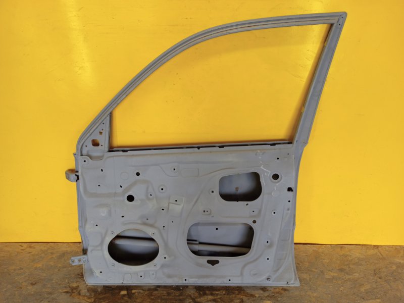 Дверь передняя правая GX470 02-09