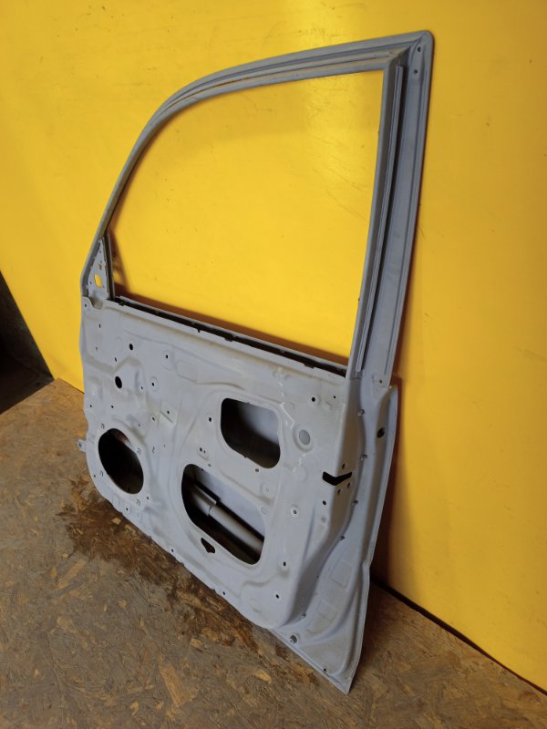 Дверь передняя правая GX470 02-09