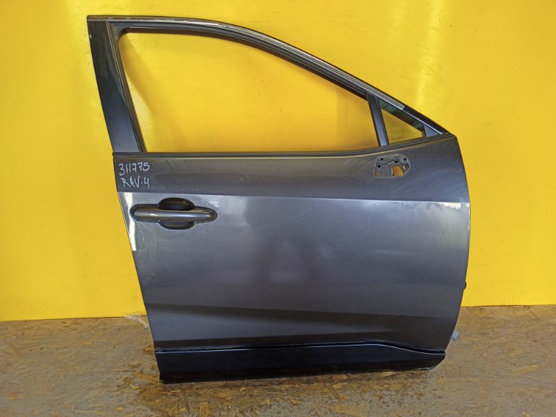 Запчасть дверь передняя правая TOYOTA RAV4 18- 67001-42160 Б/У Дверь передняя правая TOYOTA RAV4 18- 67001-42160 Б/У