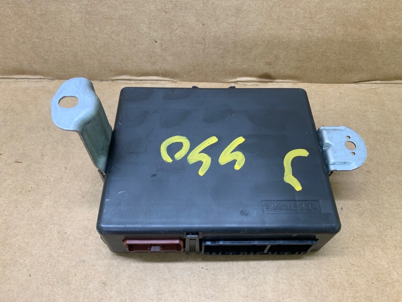 Блок управления крышкой багажника ACURA MDX (YD3) 13-21 3.5 J35Y5