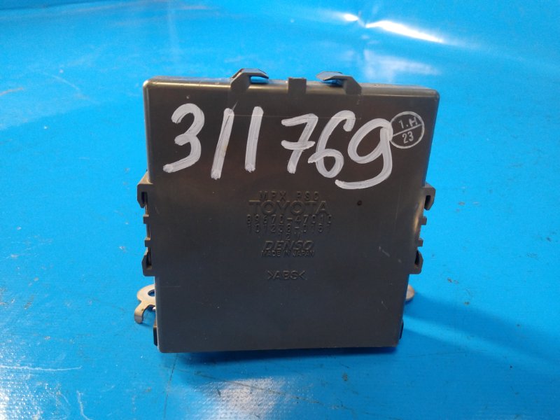 Блок электронный TOYOTA PRIUS - 20 03-11 2006 1NZ-FXE 1.5L 8967047010 Б/У