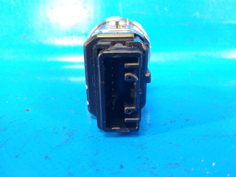 Кнопка старт-стоп PRIUS - 20 03-11 2006 1NZ-FXE 1.5L Кнопка старт-стоп PRIUS - 20 03-11 2006 1NZ-FXE 1.5L