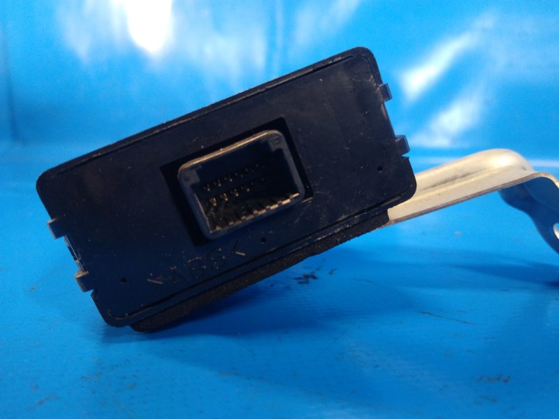 Блок управления дав.в шинах TOYOTA PRIUS - 20 03-11 1NZ-FXE 1.5L