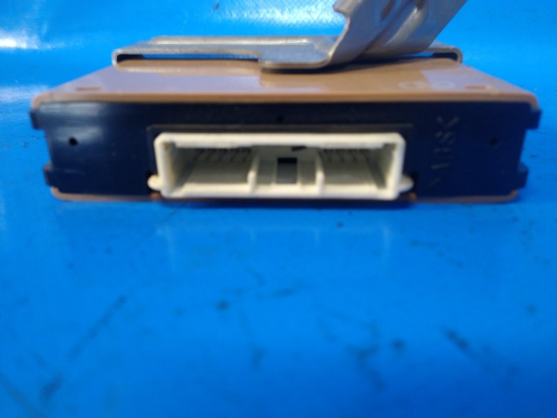 Блок электронный TOYOTA PRIUS - 20 03-11 1NZ-FXE 1.5L