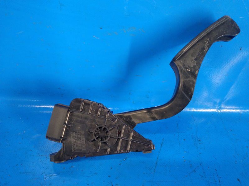 Педаль газа TOYOTA PRIUS - 20 03-11 1NZ-FXE 1.5L