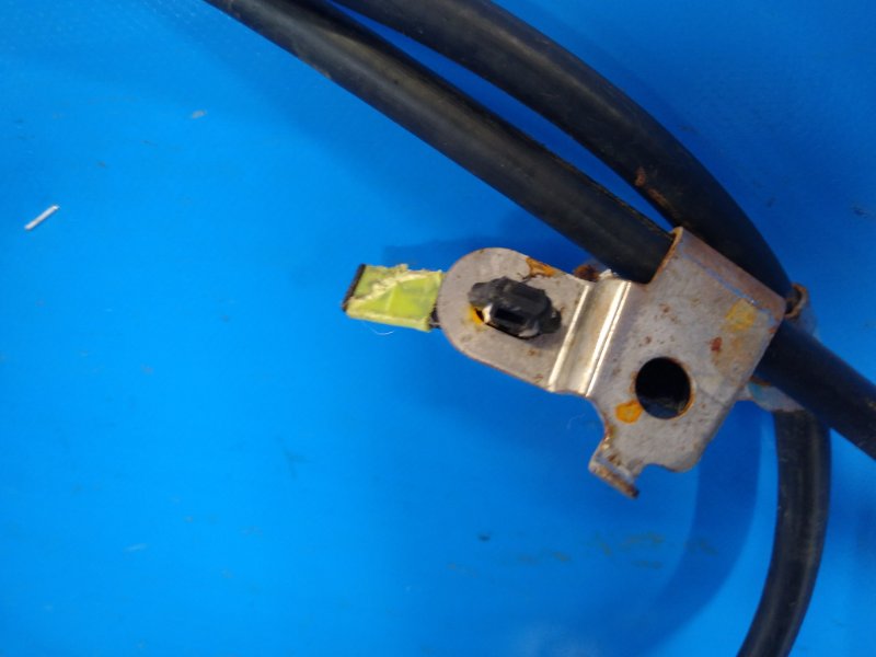 Трос стояночного тормоза PRIUS - 20 03-11 2006 1NZ-FXE 1.5L