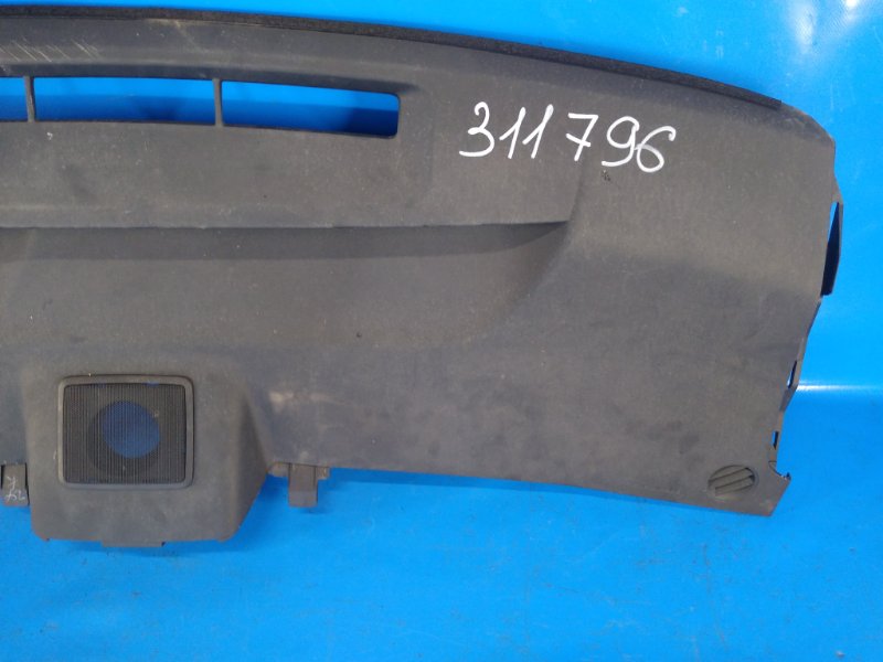 Накладка торпедо TOYOTA PRIUS - 20 03-11 1NZ-FXE 1.5L