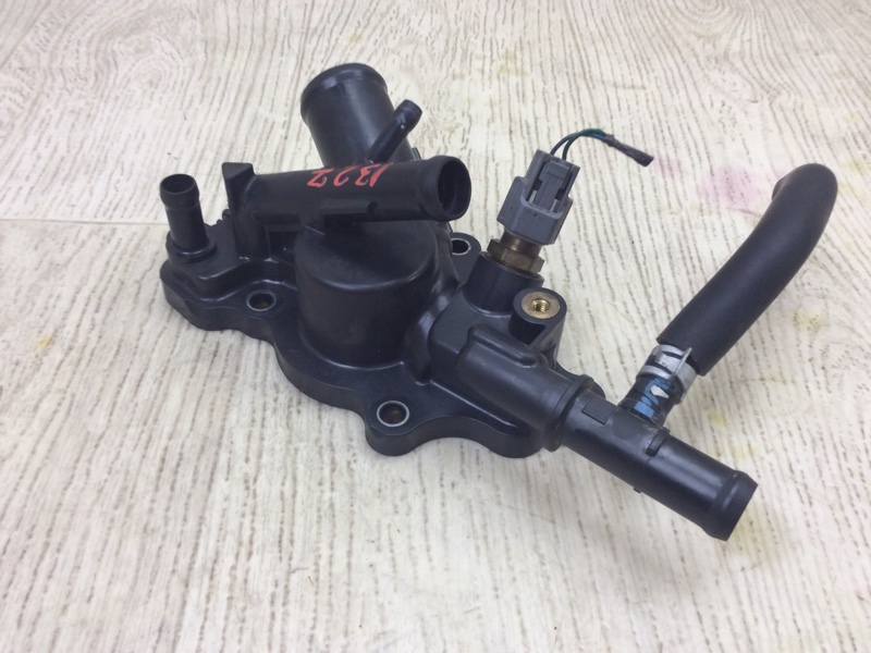 Корпус термостата NISSAN QASHQAI/ROGUE SPORT 14- J11 2.0L MR20DD