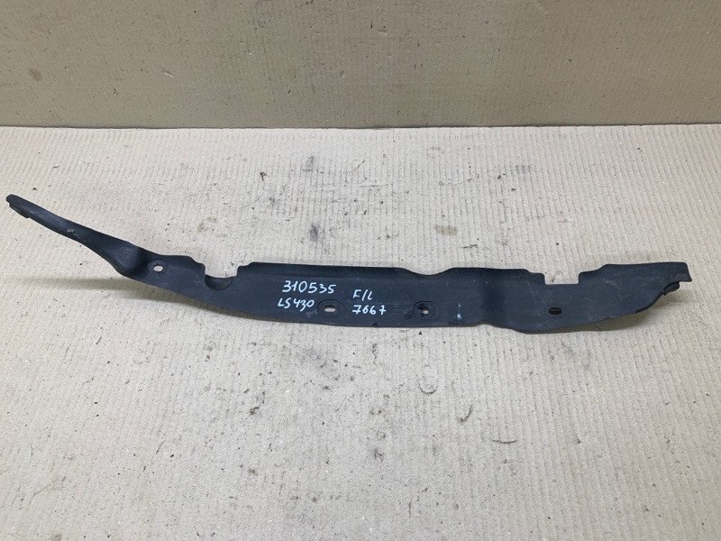 Пыльник крыла передний левый LEXUS LS430 00-06 2002 4.3 3UZFE 53828-50030 Б/У