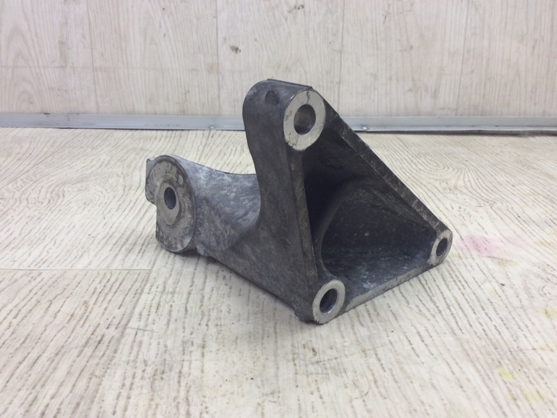 Кронштейн КПП левый LEGACY 09-15 BM 2012 SEDAN 3.6 EZ36