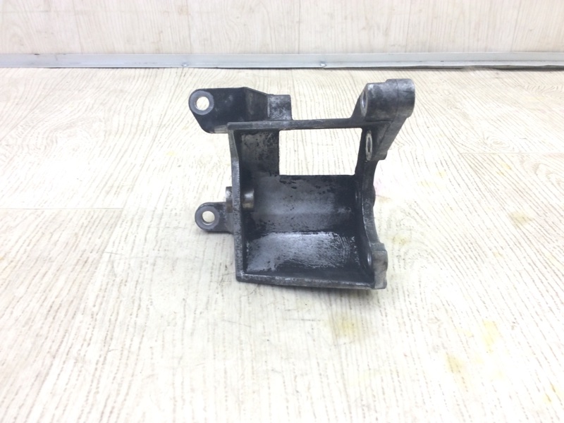 Кронштейн насоса ГУР SUBARU LEGACY 09-15 BM 2012 SEDAN 3.6 EZ36 22870AA210 Б/У