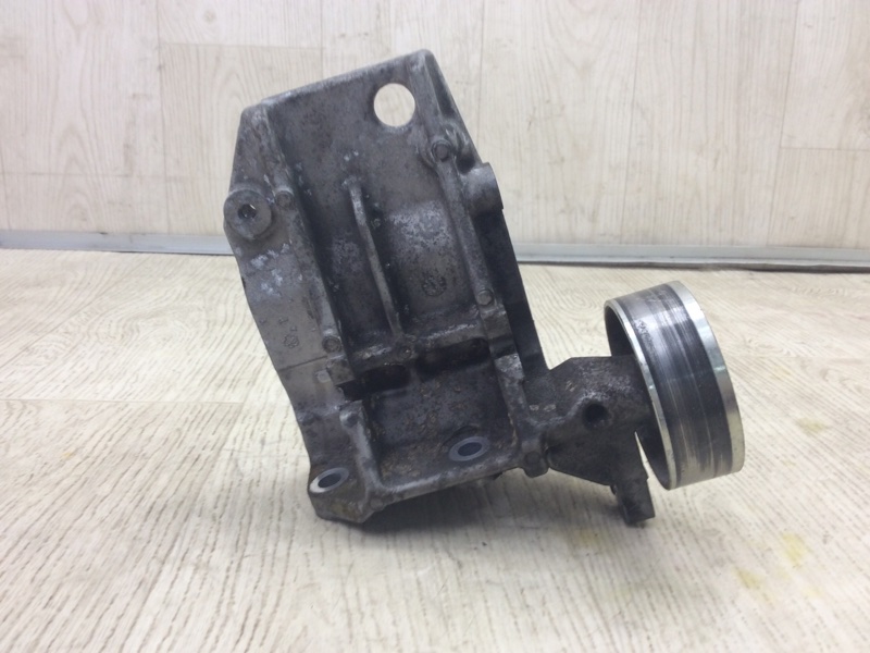 Кронштейн компрессора кондиционера SUBARU LEGACY 09-15 BM 2012 SEDAN 3.6 EZ36 23950AA100 Б/У