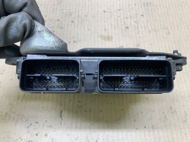 Блок управления двигателем OUTLANDER XL 05-13 2006 3.0 6B31 Блок управления двигателем OUTLANDER XL 05-13 2006 3.0 6B31