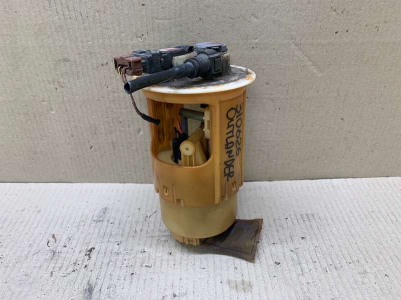 Запчасть топливный насос MITSUBISHI OUTLANDER 03-07 2003 2.4 4G69 MN186025 Б/У Топливный насос MITSUBISHI OUTLANDER 03-07 2003 2.4 4G69 MN186025 Б/У