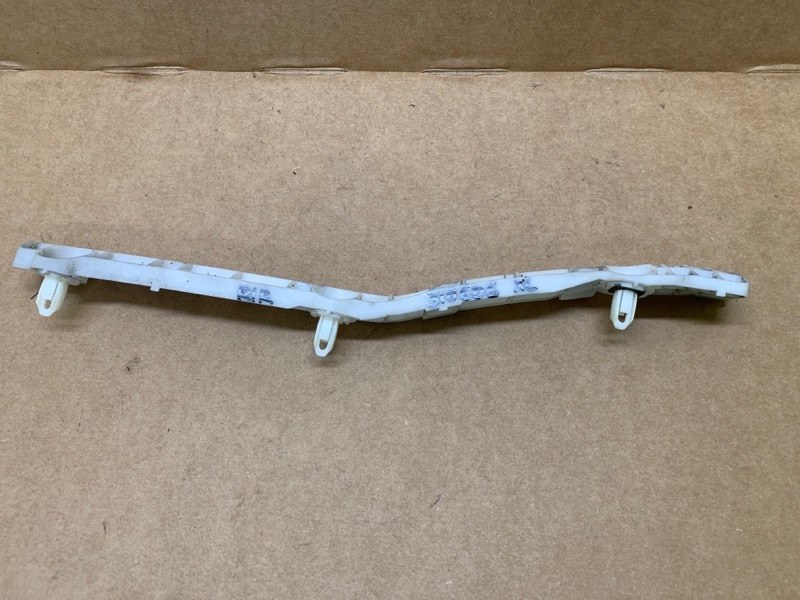 Кронштейн заднего бампера задний правый MITSUBISHI OUTLANDER XL 05-13 2006 3.0 6B31 6410A222 Б/У