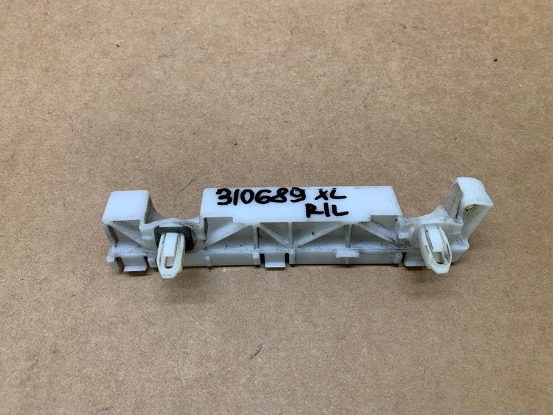 Кронштейн заднего бампера левый MITSUBISHI OUTLANDER XL 05-13 2006 3.0 6B31 6410A065 Б/У