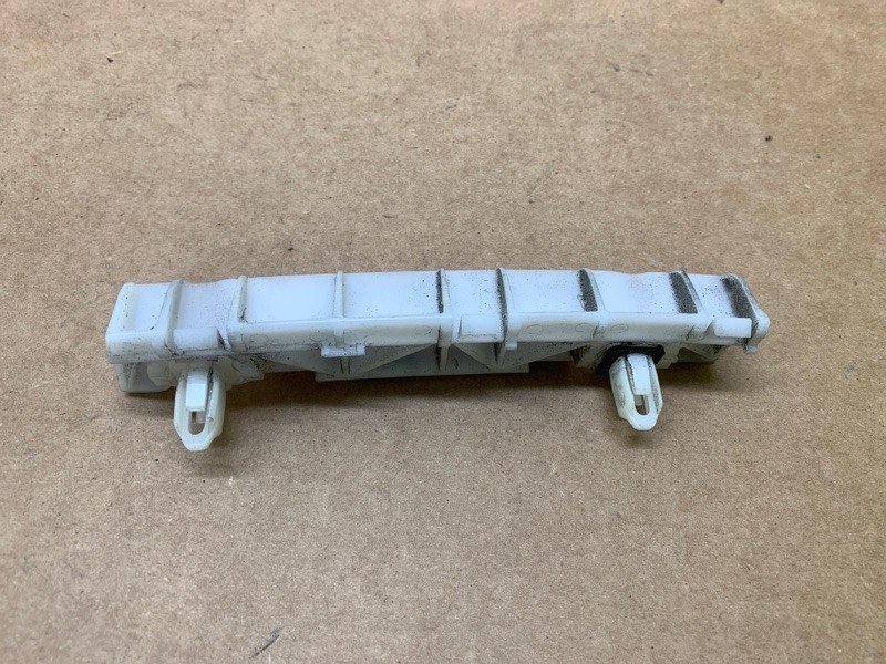 Кронштейн заднего бампера левый OUTLANDER XL 05-13 2006 3.0 6B31