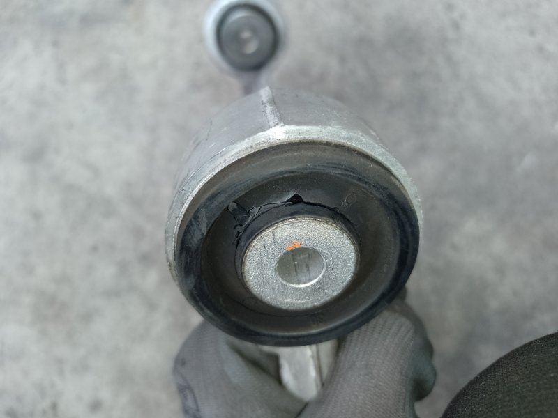 Рычаг передней подвески верхний правый GL-CLASS X164 06-12 2011 M273923 4.7L