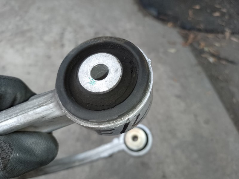 Рычаг передней подвески верхний левый GL-CLASS X164 06-12 2011 M273923 4.7L