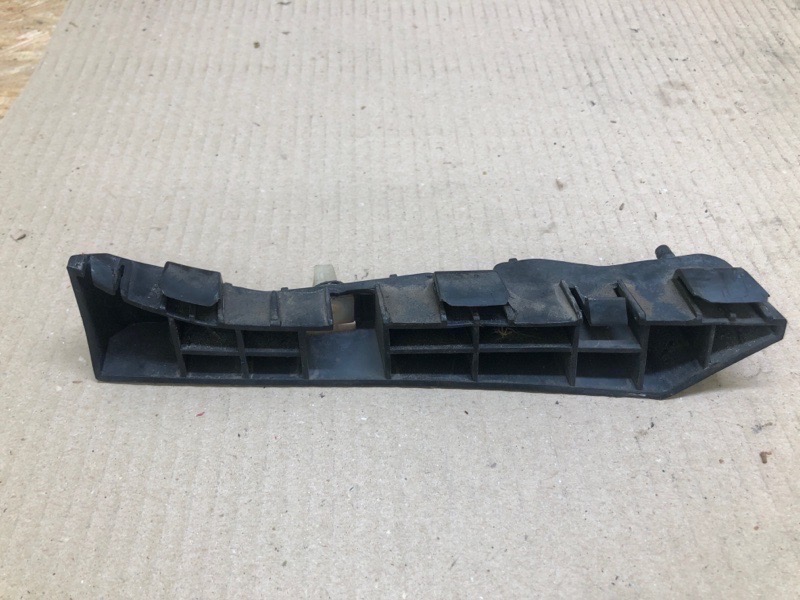 Кронштейн переднего бампера передний левый ACCENT MC 06-10 2009 1.6 G4ED Кронштейн переднего бампера передний левый ACCENT MC 06-10 2009 1.6 G4ED