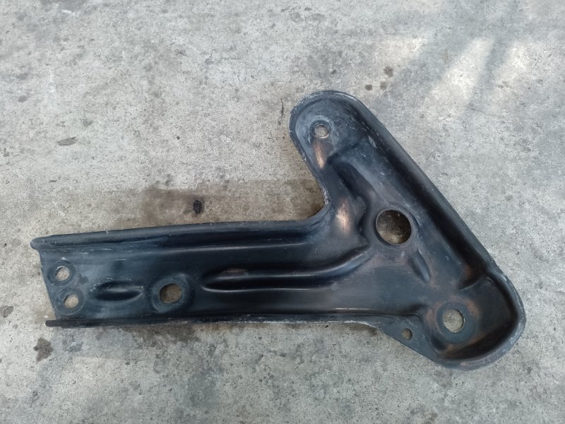 Крепление балки подвески переднее левое GL-CLASS X164 06-12 2011 M273923 4.7L Крепление балки подвески переднее левое GL-CLASS X164 06-12 2011 M273923 4.7L