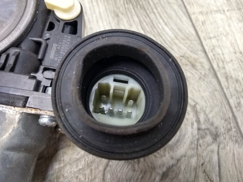 Моторчик стеклоподъемника передний левый PATHFINDER R52 12-21 2015 R52 3.5 VQ35DE