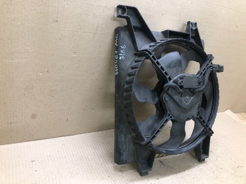 Диффузор вентилятора основного радиатора правый HYUNDAI ACCENT MC 06-10 1.6 G4ED Диффузор вентилятора основного радиатора правый HYUNDAI ACCENT MC 06-10 1.6 G4ED