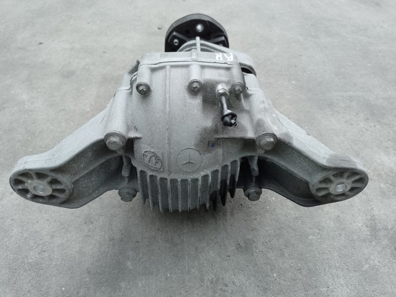 Редуктор задний MERCEDES GL-CLASS X164 06-12 M273923 4.7L