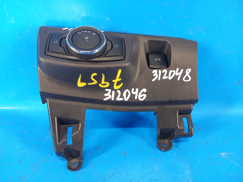 Накладка торпедо FORD FUSION 14- 2014 C25HDEX ES7Z-5404459-AE Б/У