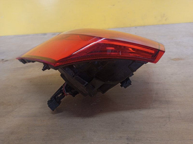 Фонарь наружный задний правый GOLF 12-21