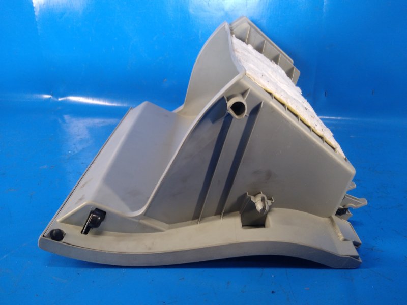 Бардачок PRIUS - 30 09-17 2010 ZVW30