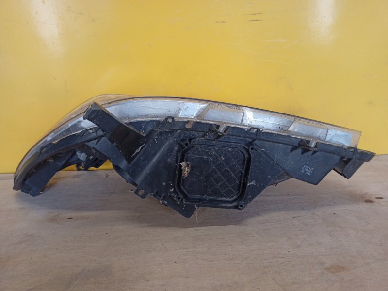 Фара правая SIENNA 11-16