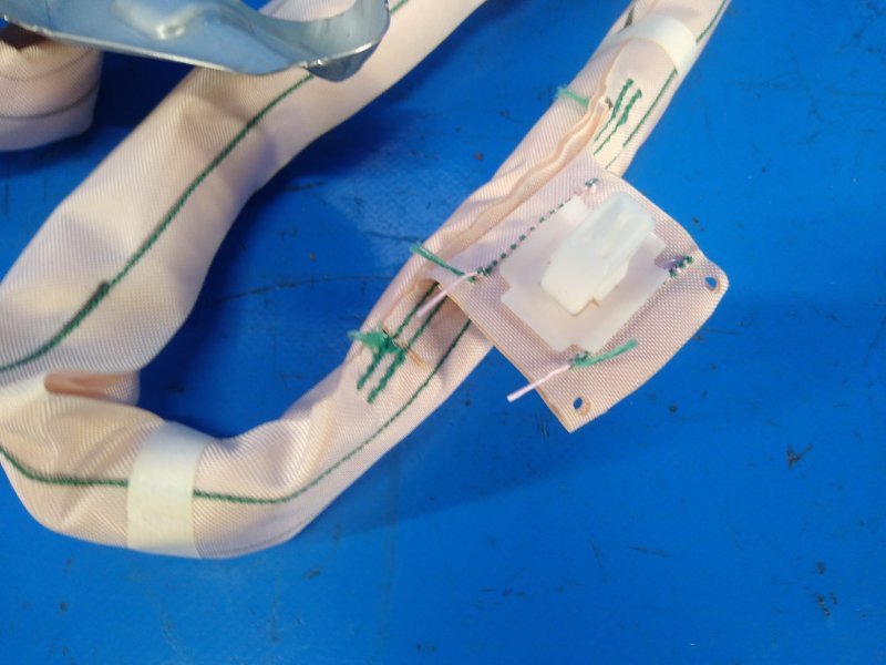 Подушка безопасности (штора) левая TOYOTA PRIUS - 30 09-17 ZVW30