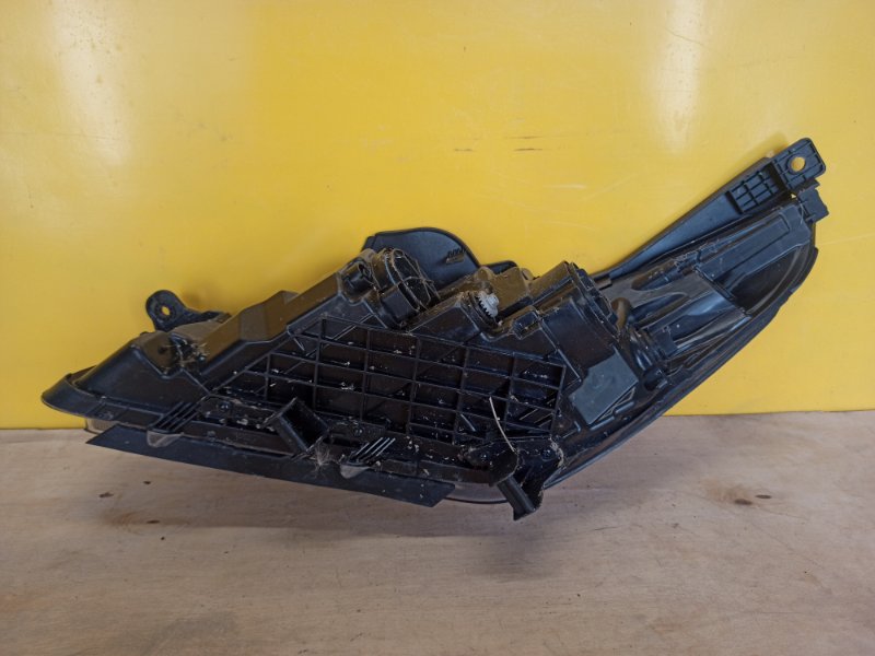 Фара правая SONATA LF 2014-