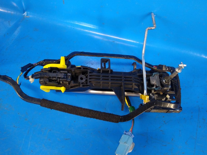 Ручка двери наружная передняя левая PRIUS - 30 09-17 2010 ZVW30 Ручка двери наружная передняя левая PRIUS - 30 09-17 2010 ZVW30