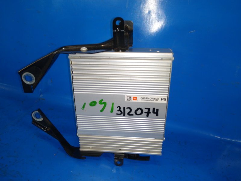 Усилитель звука TOYOTA PRIUS - 30 09-17 2010 ZVW30 862800W622 Б/У