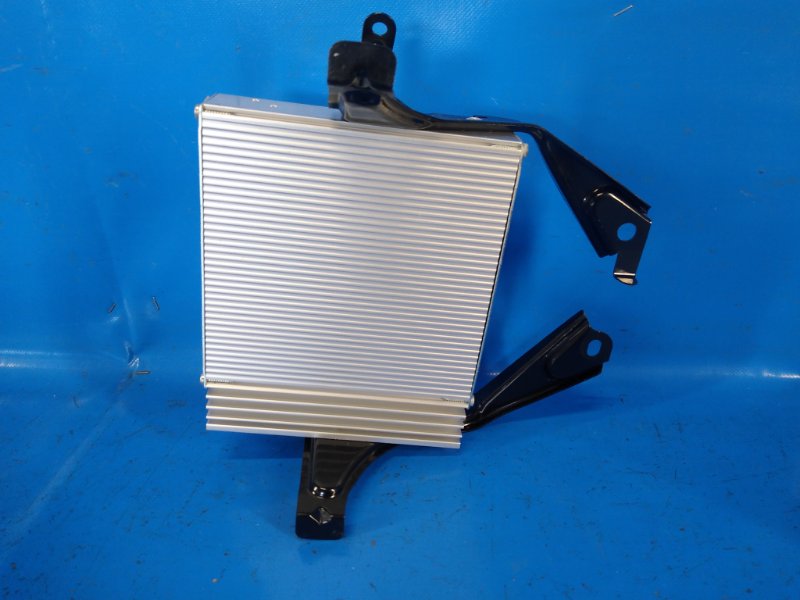 Усилитель звука PRIUS - 30 09-17 2010 ZVW30