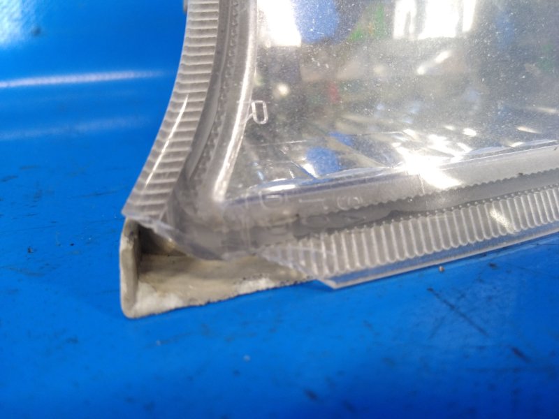 Указатель поворота правый PRIUS - 30 09-17 2010 ZVW30