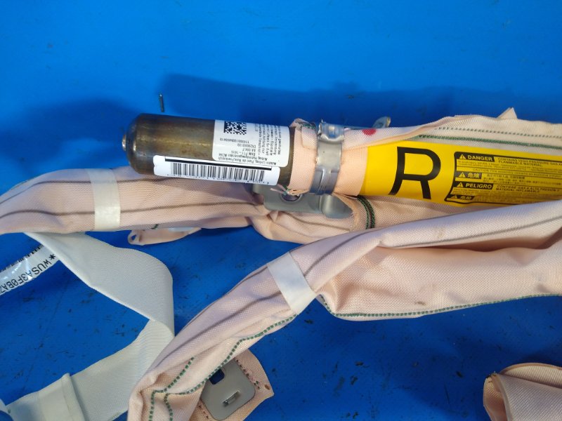 Подушка безопасности (штора) правая PRIUS - 30 09-17 2010 ZVW30