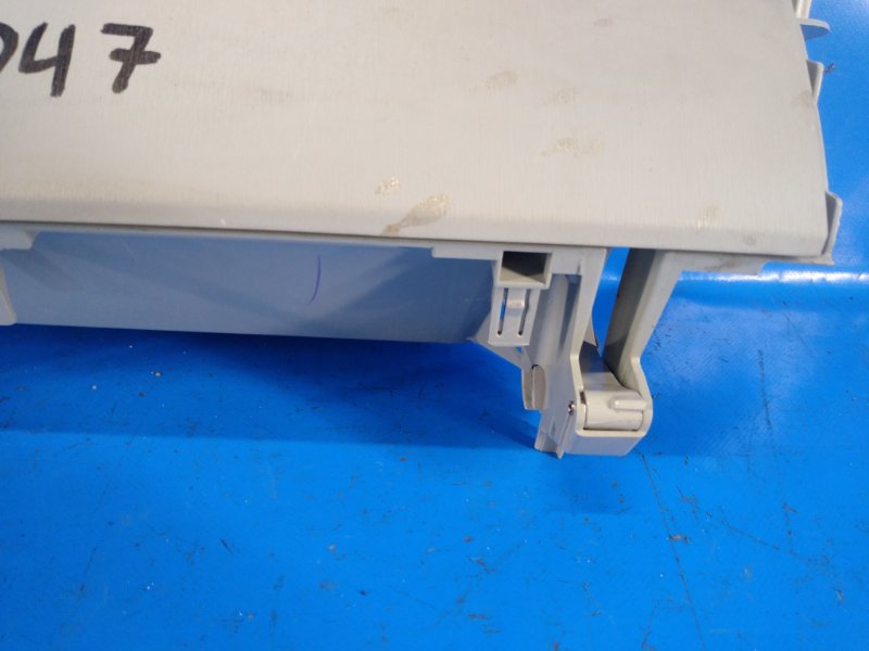 Бардачок TOYOTA PRIUS - 30 09-17 ZVW30