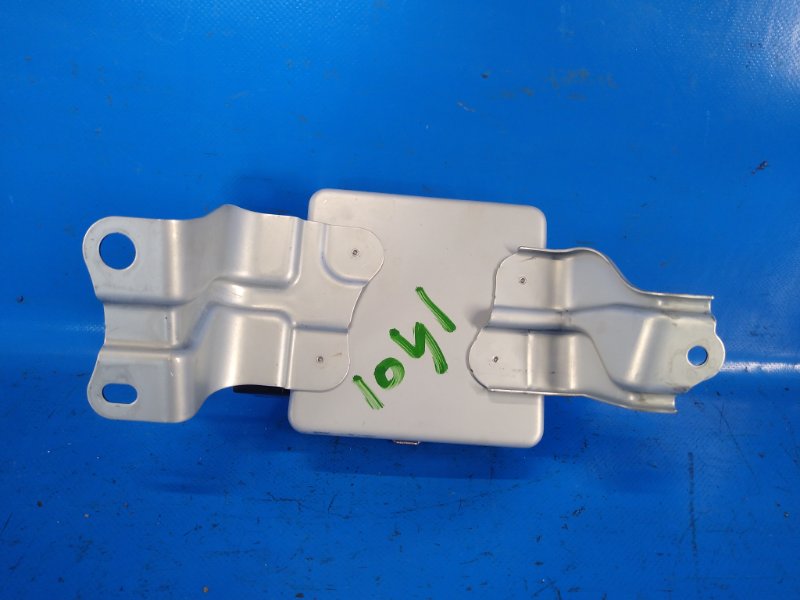 Блок управления электроусилителем руля TOYOTA PRIUS - 30 09-17 ZVW30