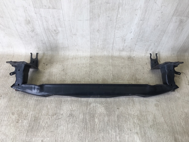 Усилитель переднего бампера CAYENNE 02-07 2006 955 4.5i M48